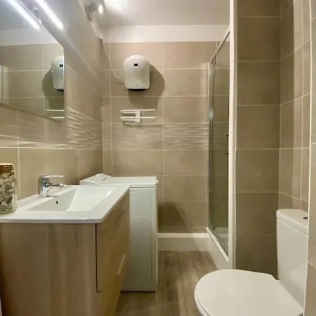 023 - Les Voiliers, Studio, Parking, Proche Mer Апартаменты *
